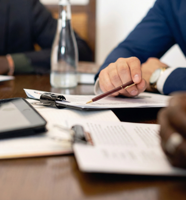 El rol del asesor financiero en acuerdos de accionistas y protocolos familiares